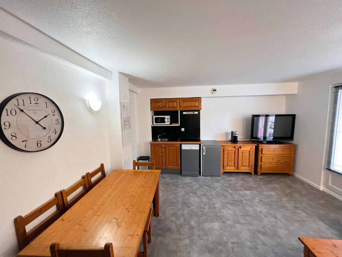 Vars, Appart Spacieux Renove 4 Couchages Dans Chalet Vars  Kültér fotó