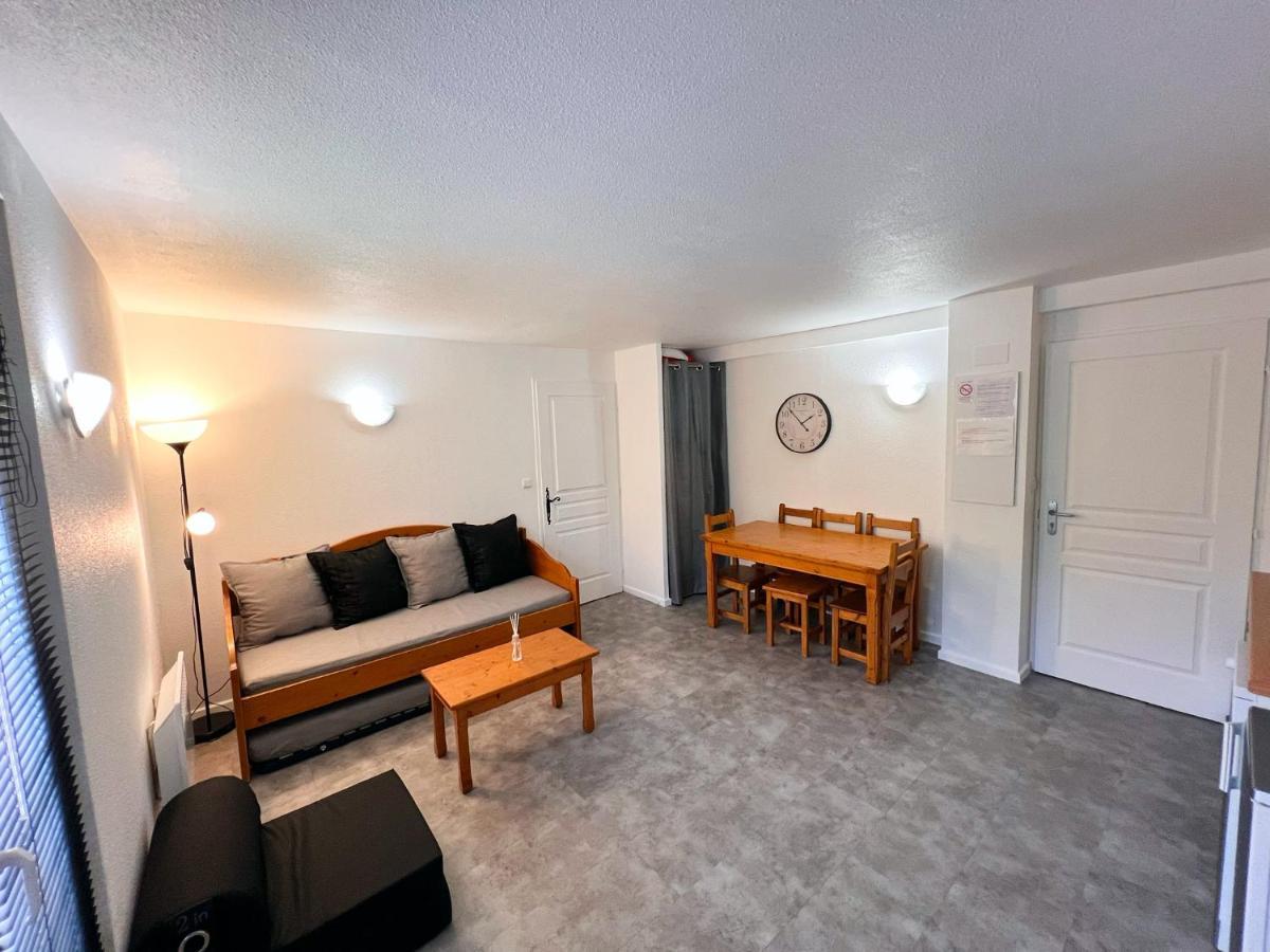 Vars, Appart Spacieux Renove 4 Couchages Dans Chalet Vars  Kültér fotó