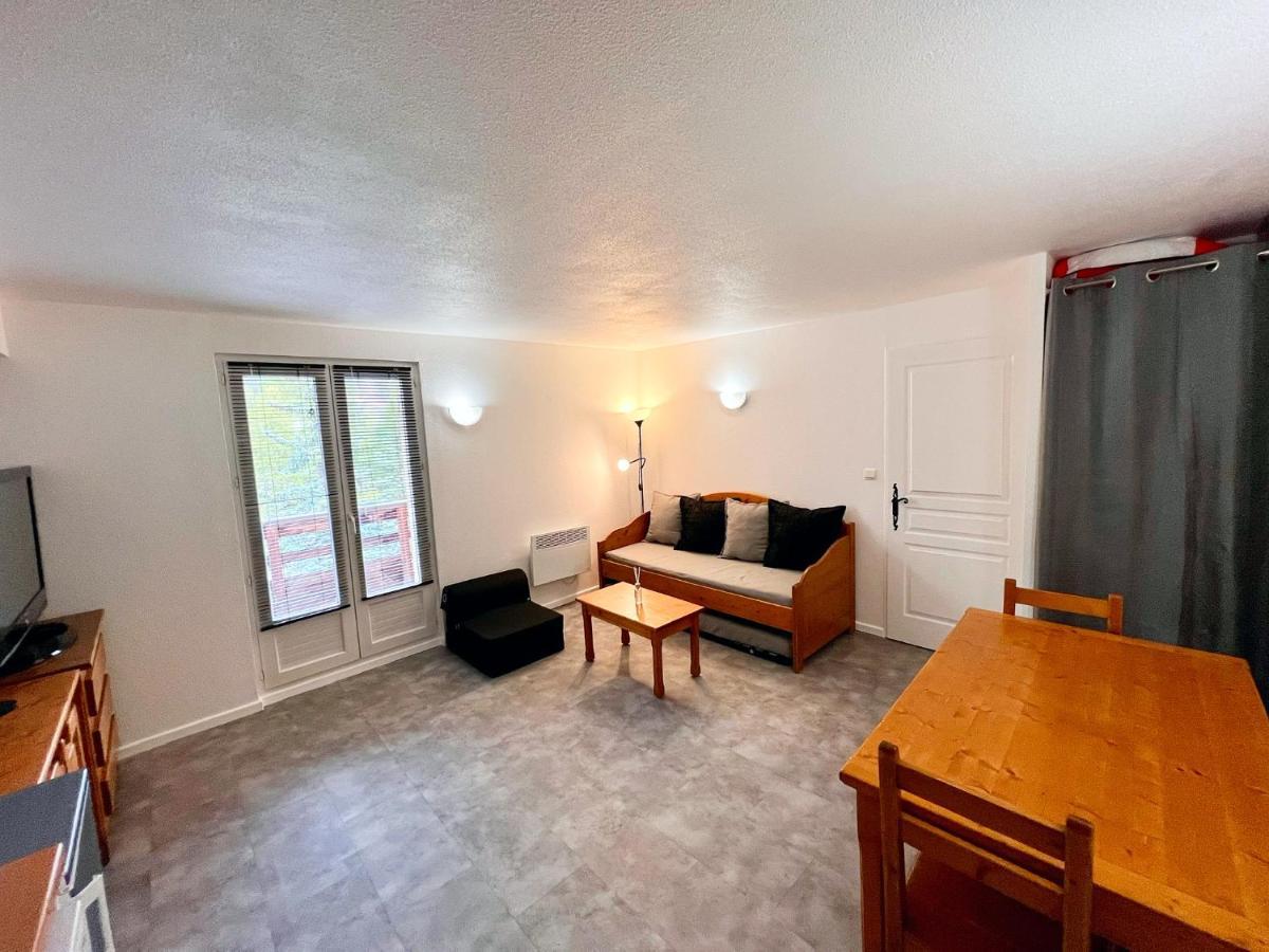 Vars, Appart Spacieux Renove 4 Couchages Dans Chalet Vars  Kültér fotó